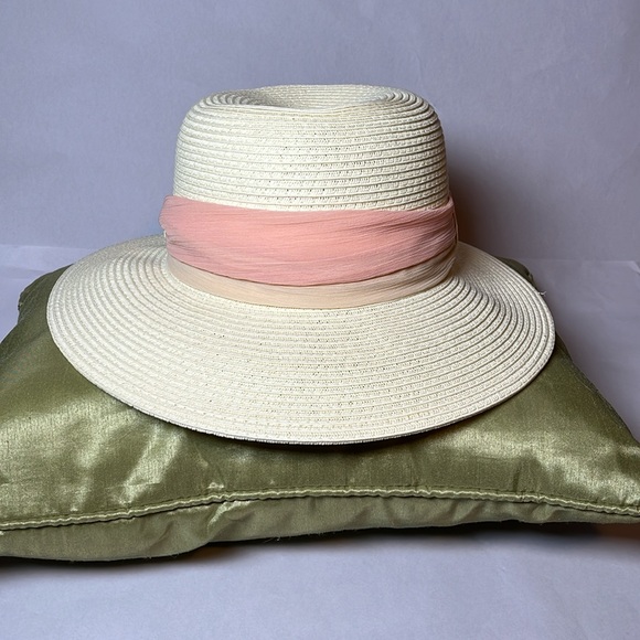 NWOT - UPF 50+ UV Blocking Sun Hat w/ Asymmetrical Brim Hat by Sunny Days - Picture 2 of 6